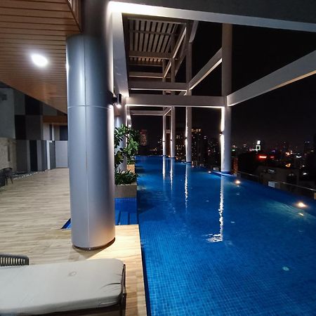 Lx 39A Balcony Klcc View 1 Bedroom Infinity Pool Kuala Lumpur Buitenkant foto