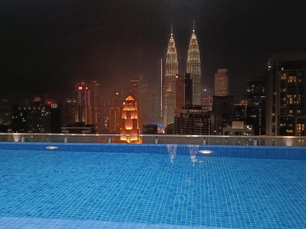 Lx 39A Balcony Klcc View 1 Bedroom Infinity Pool Kuala Lumpur Buitenkant foto