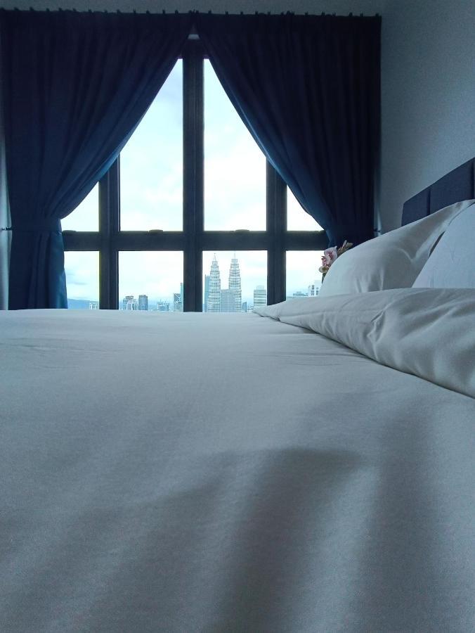 Lx 39A Balcony Klcc View 1 Bedroom Infinity Pool Kuala Lumpur Buitenkant foto