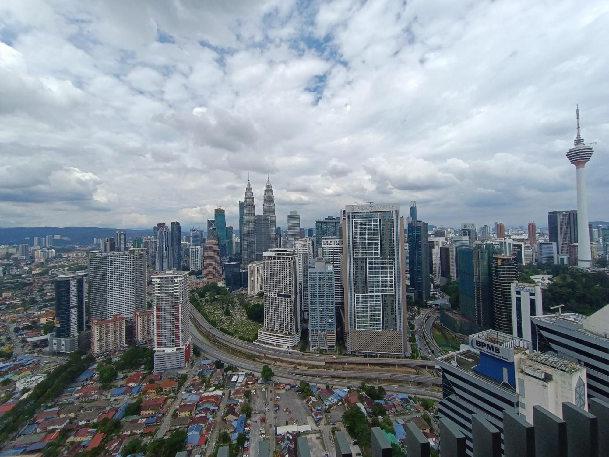Lx 39A Balcony Klcc View 1 Bedroom Infinity Pool Kuala Lumpur Buitenkant foto